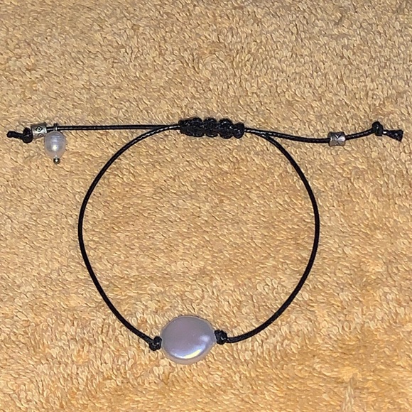 Jewelry - MOTHER OF PEARL & Adjustable Macramé Bracelet